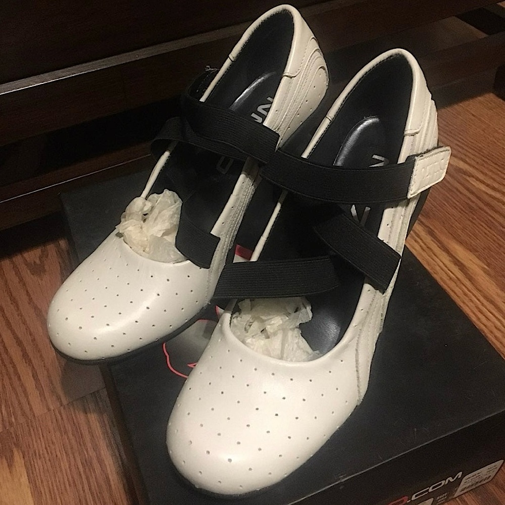 NM70 sneaker
